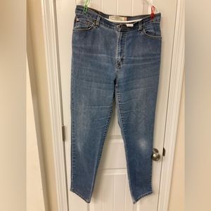 Levi’s classic slim jeans